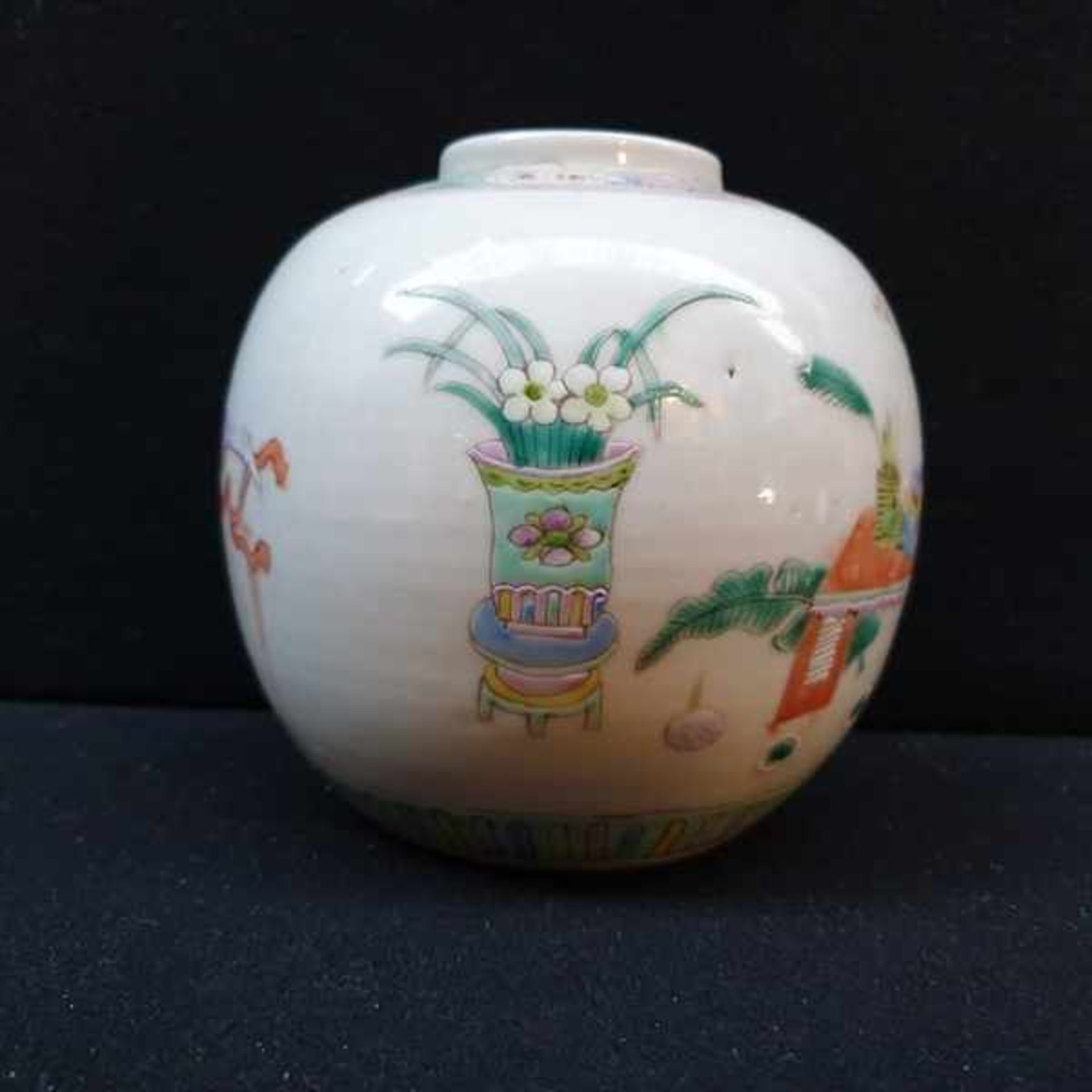 (Aziatica) Porseleinen gemberpot met decor van bloemenvazen, China, ca. 1900Porseleinen gemberpot - Bild 2 aus 6