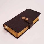 (Antiek) Bijbel met gouden slot, Nederlands 1927.Bijbel met gouden slot, Nederlands 1927. Nieuwe