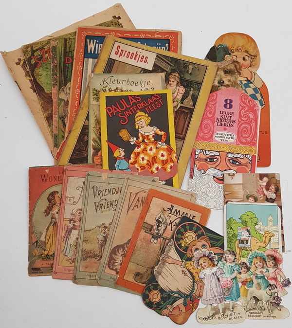 (Boeken) (Curiosa) Een lot kinderboekjes waaronder uitgaves van J. Vlieger AmsterdamEen lot