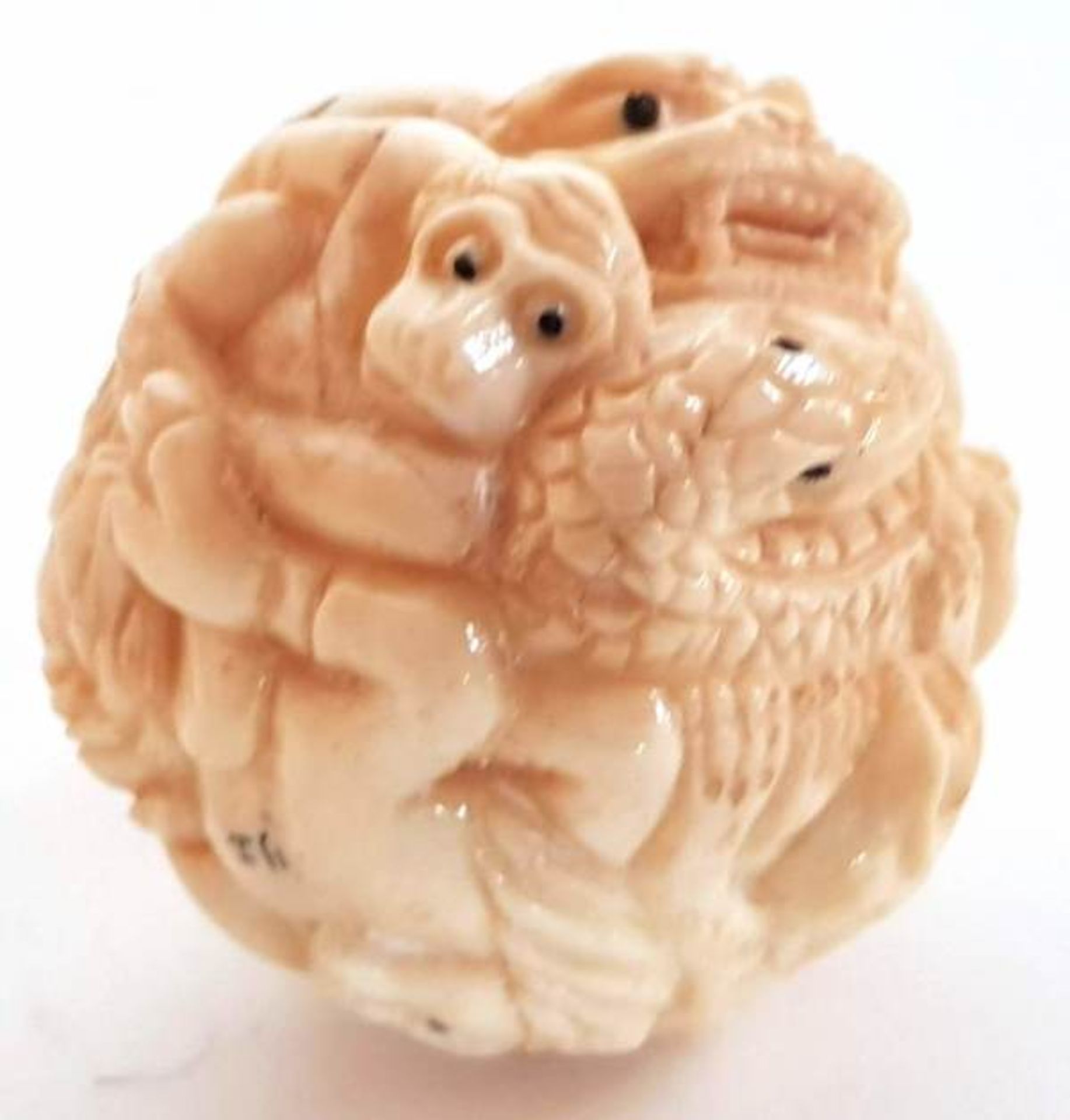 (Aziatica) Benen netsuke bol China 20e eeuwFijn gestoken met alle dieren uit de Chinese - Bild 6 aus 7