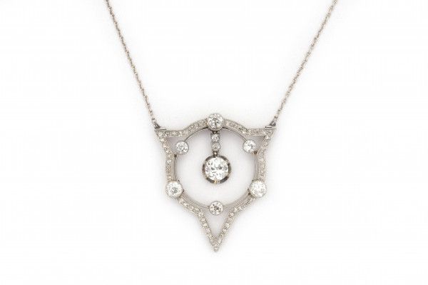 A platinum and 14 krt white gold pendant with necklace. Art Deco. Set with rose and brilliant cut