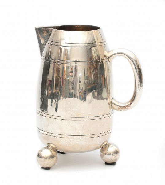 Henry John Lias & Henry John Lias, LondonAn English silver waterjug, 1875-1876, also marked for