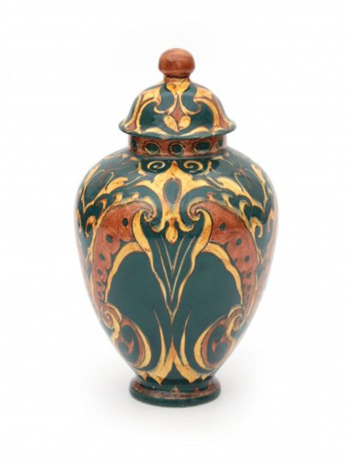 N.V. Haagsche Plateelfabriek Rozenburg, Den Haag (1883-1917)A ceramic vase and cover decorated with