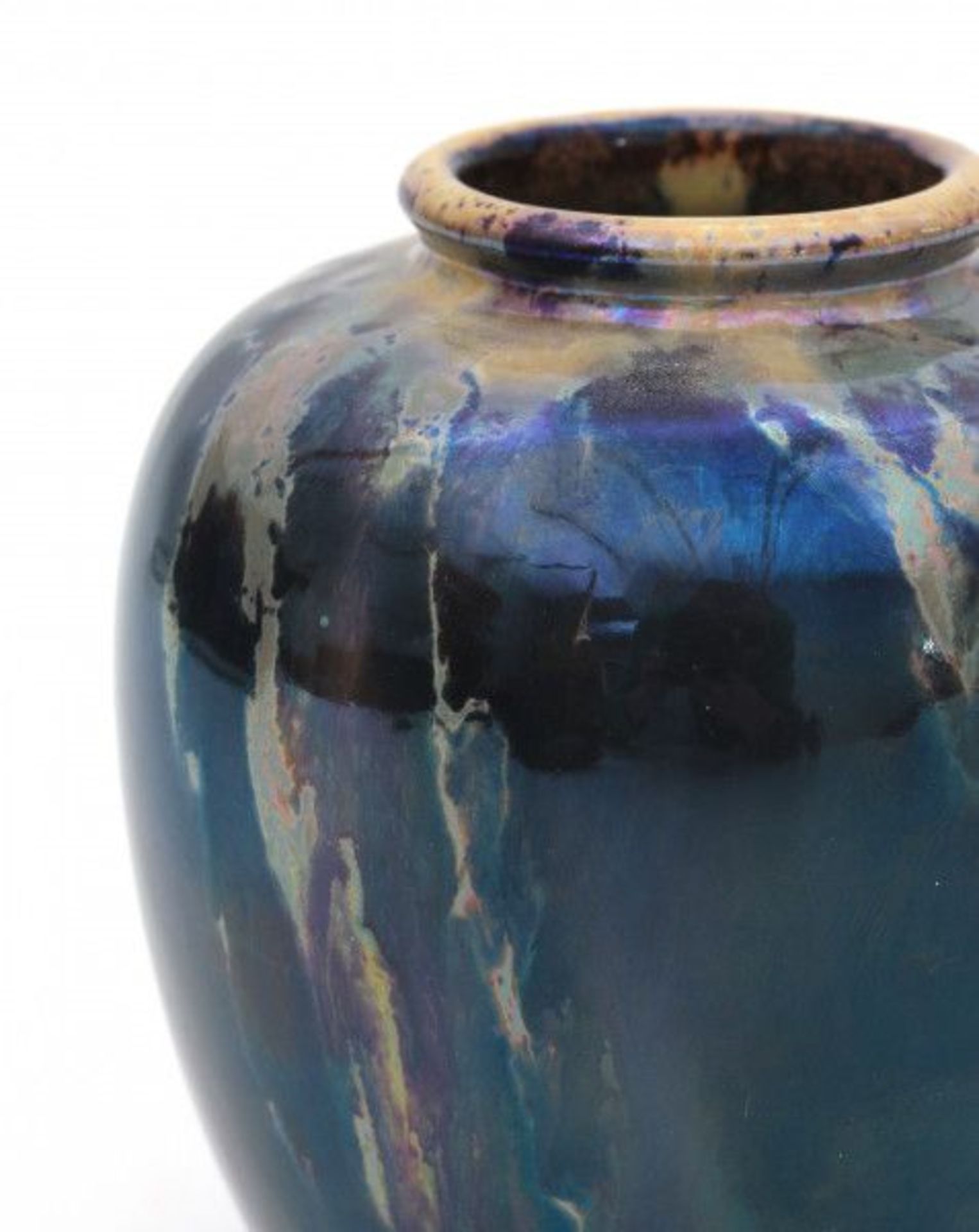 Kunstaardewerkfabriek St. Lukas (1909-1933)A marbled ceramic vase with lustre glaze, signed - Bild 2 aus 3