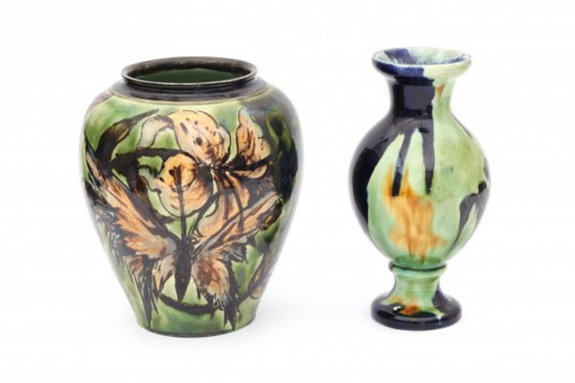 N.V. Haagsche Plateelfabriek Rozenburg, Den Haag (1883-1917)A ceramic vase in green, brown and