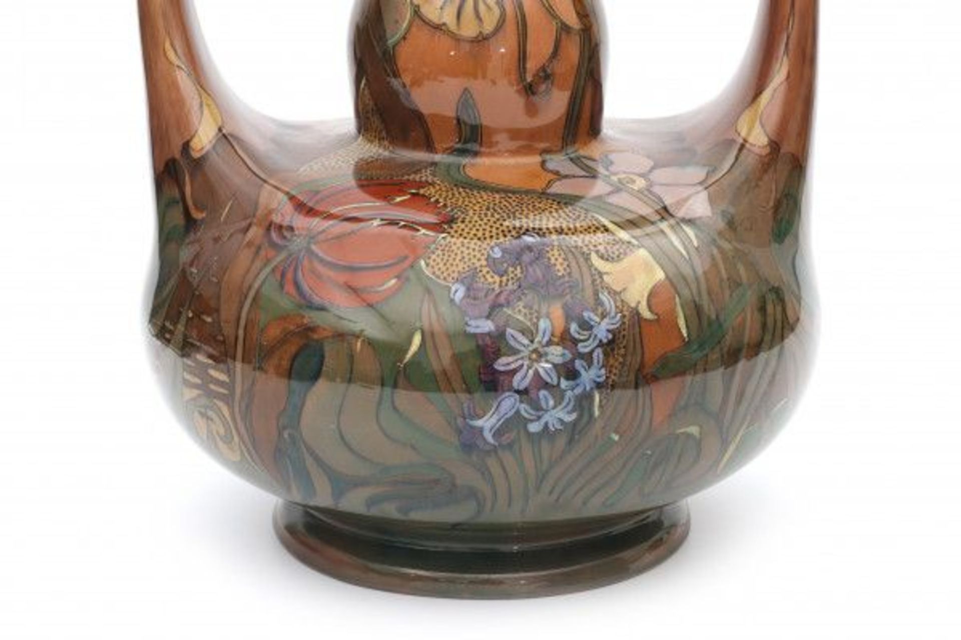 N.V. Haagsche Plateelfabriek Rozenburg, Den Haag (1883-1917)A ceramic two-handled vase, painted - Bild 2 aus 3