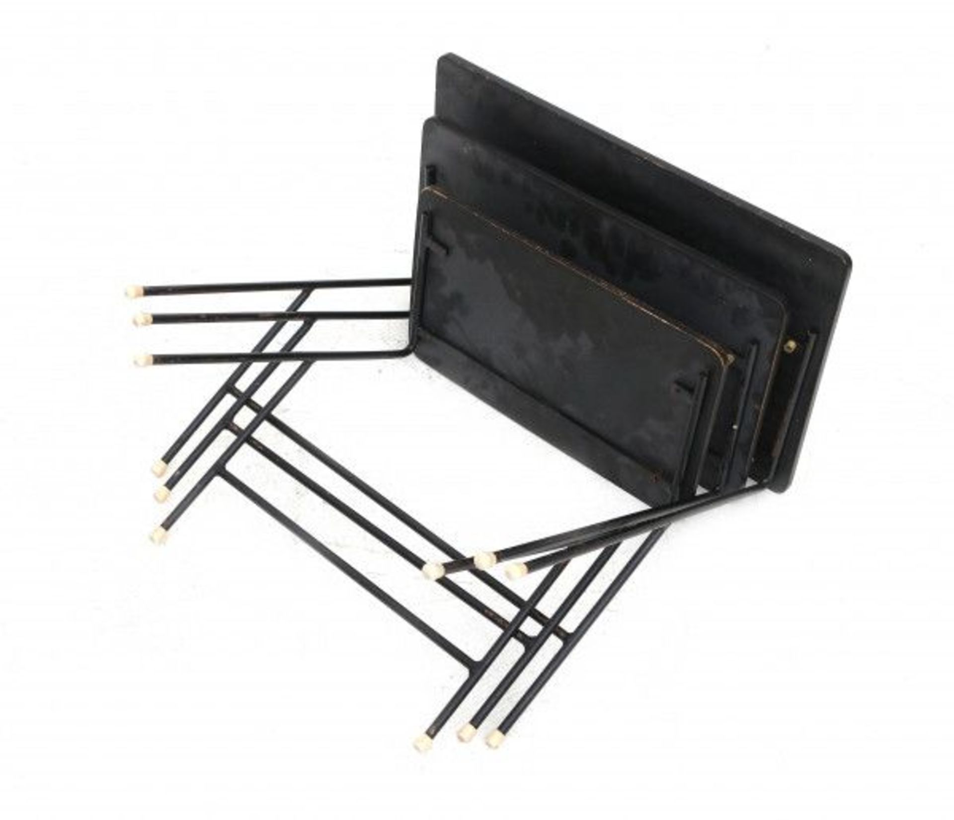 Pilastro, attributedA black lacquered wire steel nest of tables, 1950s.48 x 53 x 33 cm. (hxwx) - Bild 2 aus 2