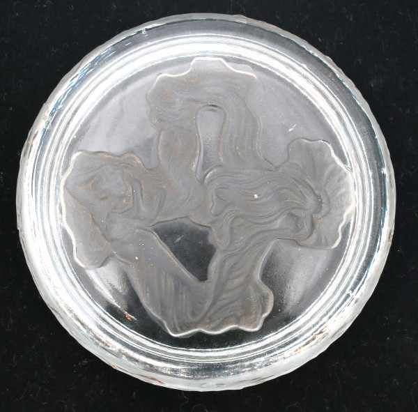 René Lalique (1860-1945)A partly sepia stained and frosted moulded glass box and cover, model "L' - Image 2 of 4