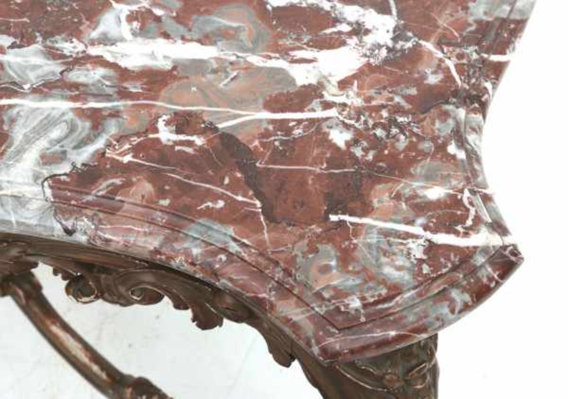 A Baroque style table with red marble top. 19th century.Top 112 x 73 cm.- - -29.00 % buyer's premium - Bild 3 aus 3
