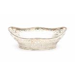 A Dutch silver bread basket. Maker's mark L. Marcelis, Wilge Langerak. Year letter 1947.Weight: