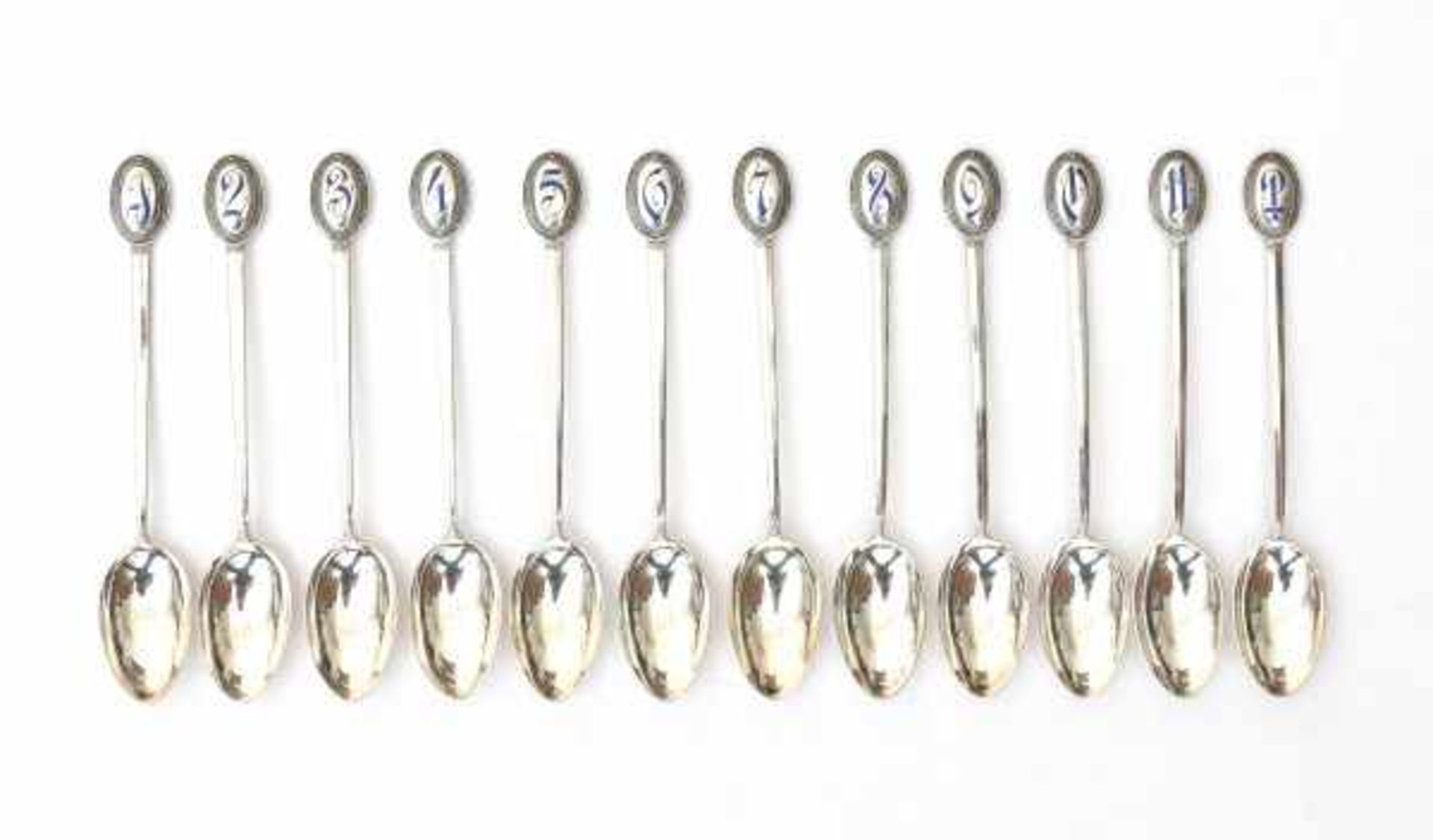 Twelve Dutch silver tea spoons. Maker's mark Fa. J.M. van Kempen & Zonen, Voorschoten. Each of the