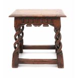 An oak English 'stool'. 18th century Dimensions 47 x 25,5 x 28 cm. Please note 19th century- - -29.