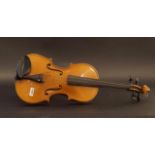 Violin, damaged 27.00 % buyer's premium on the hammer price, VAT included