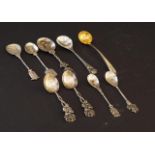 9 silver spoons, 835, various amounts of silver and models, appr. 100 grams (9x) 27.00 % buyer's