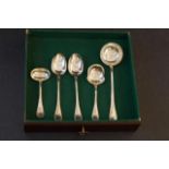 41-part silver-plated cutlery, Christofle, consisting of: 6 dinner knives, 6 dinner spoons, 6