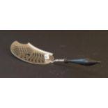 Dutch silver fish slice, second amount, year letter h = 1842, with ebonised pear wooden handle, l.