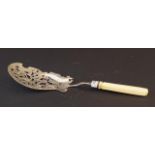 Dutch silver fish slice, 19th century, second amount, year letter d = 1863, with ivory grip, l. 35