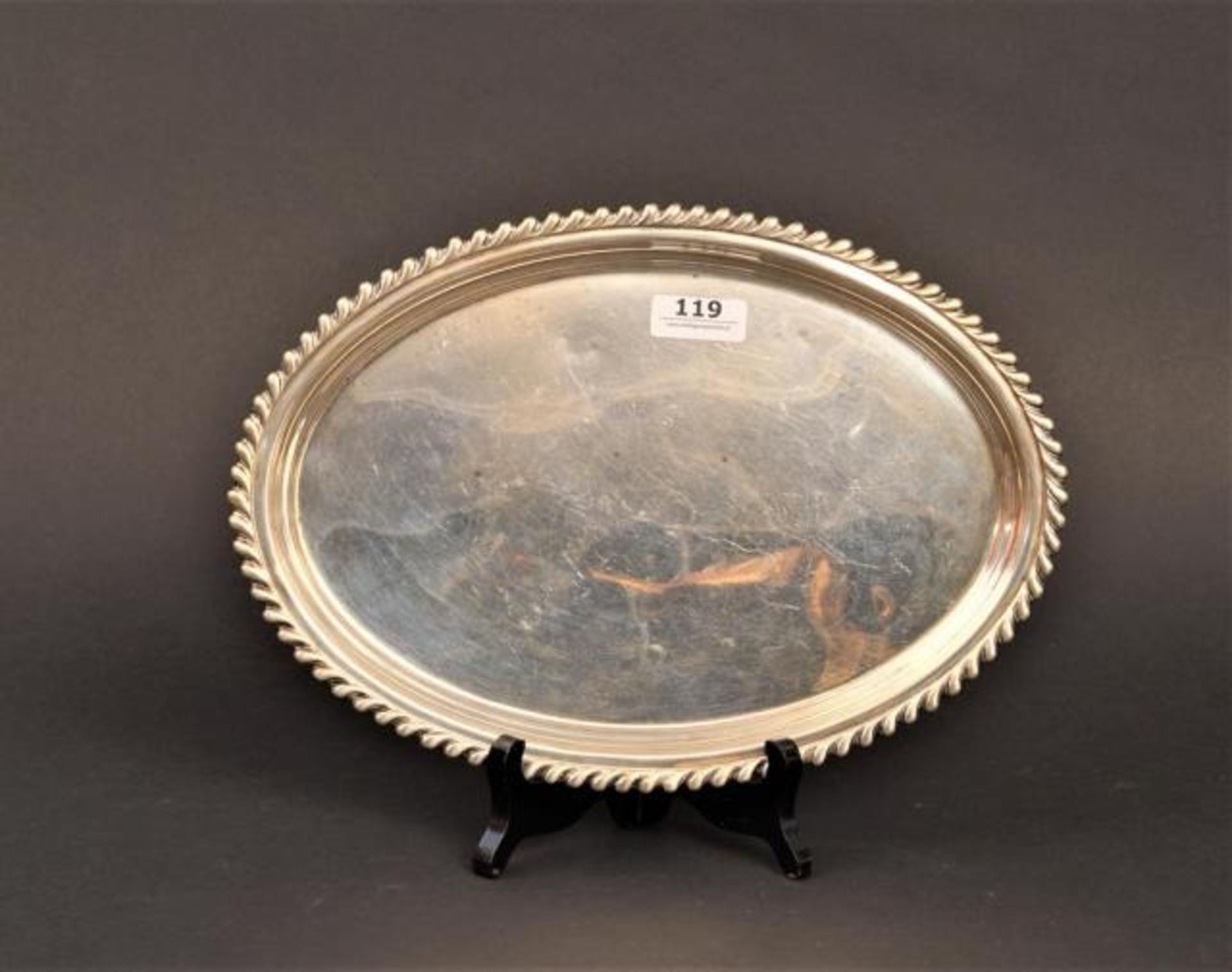 Dutch silver oval dish, first amount, Van Kempen, dim. 27,5 x 20 cm, appr. 370 grams