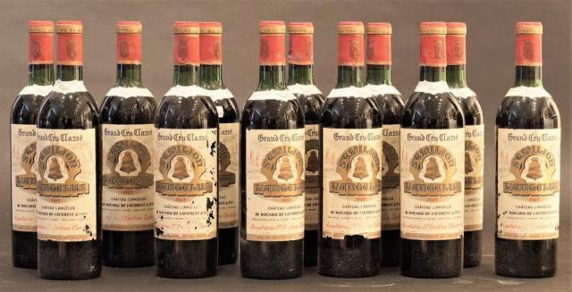 Chateau L'Angélus, Grand Cru Classé, 1969, some labels slightly damaged, top shoulder (12x)<b