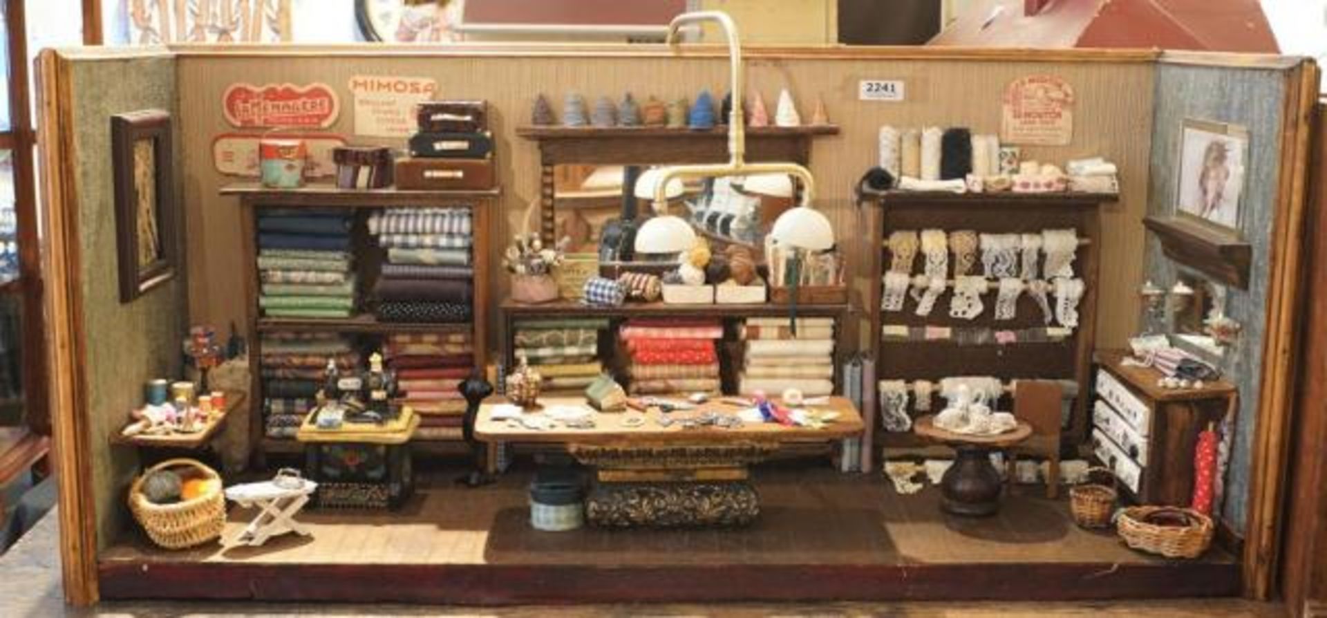 Vintage haberdashery shop, with attributes, dim. 34 x 73 x 24 cm.