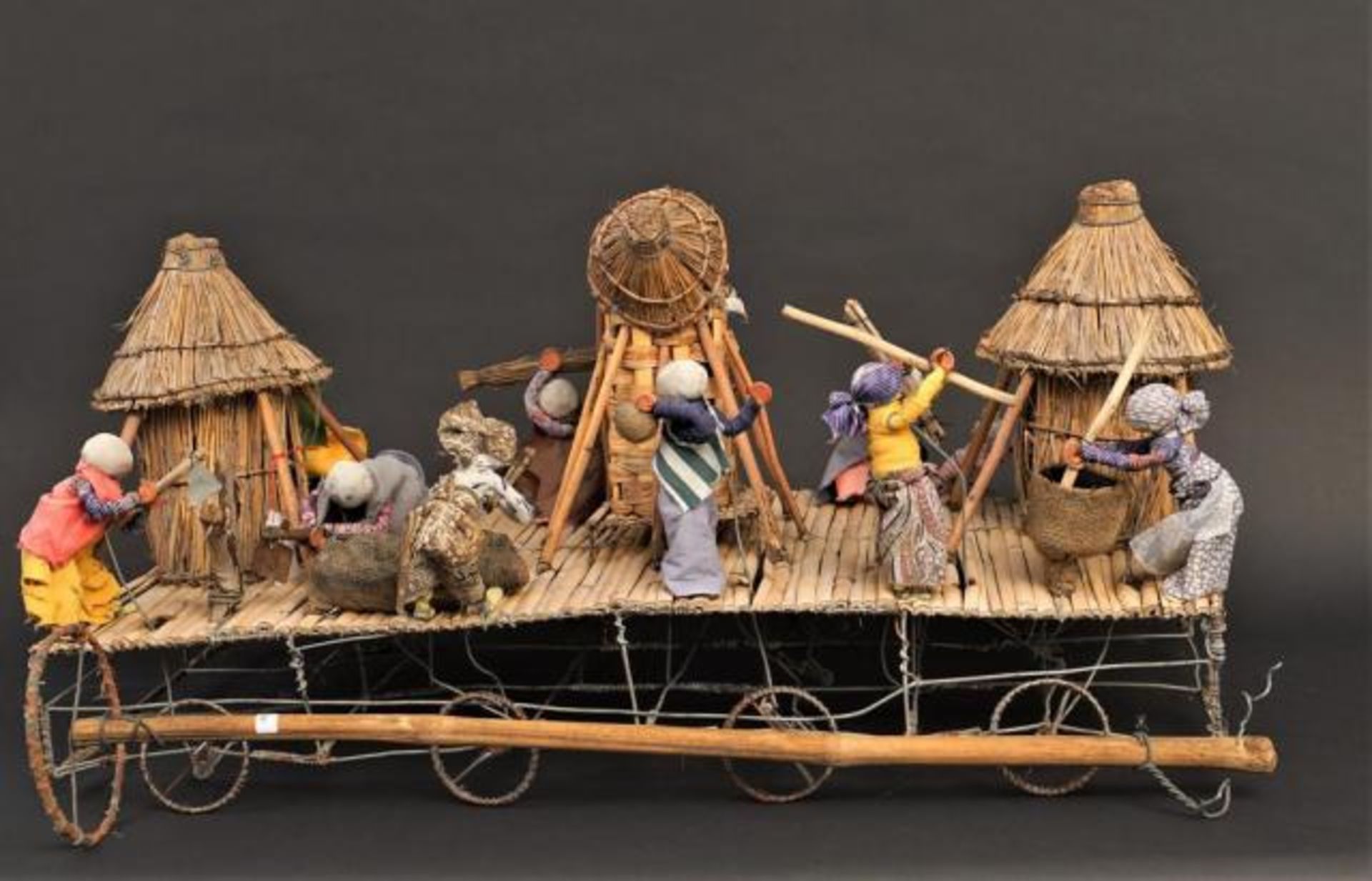 African cart, with moveable/mechanic figures, Malawi, l. 80 cm.