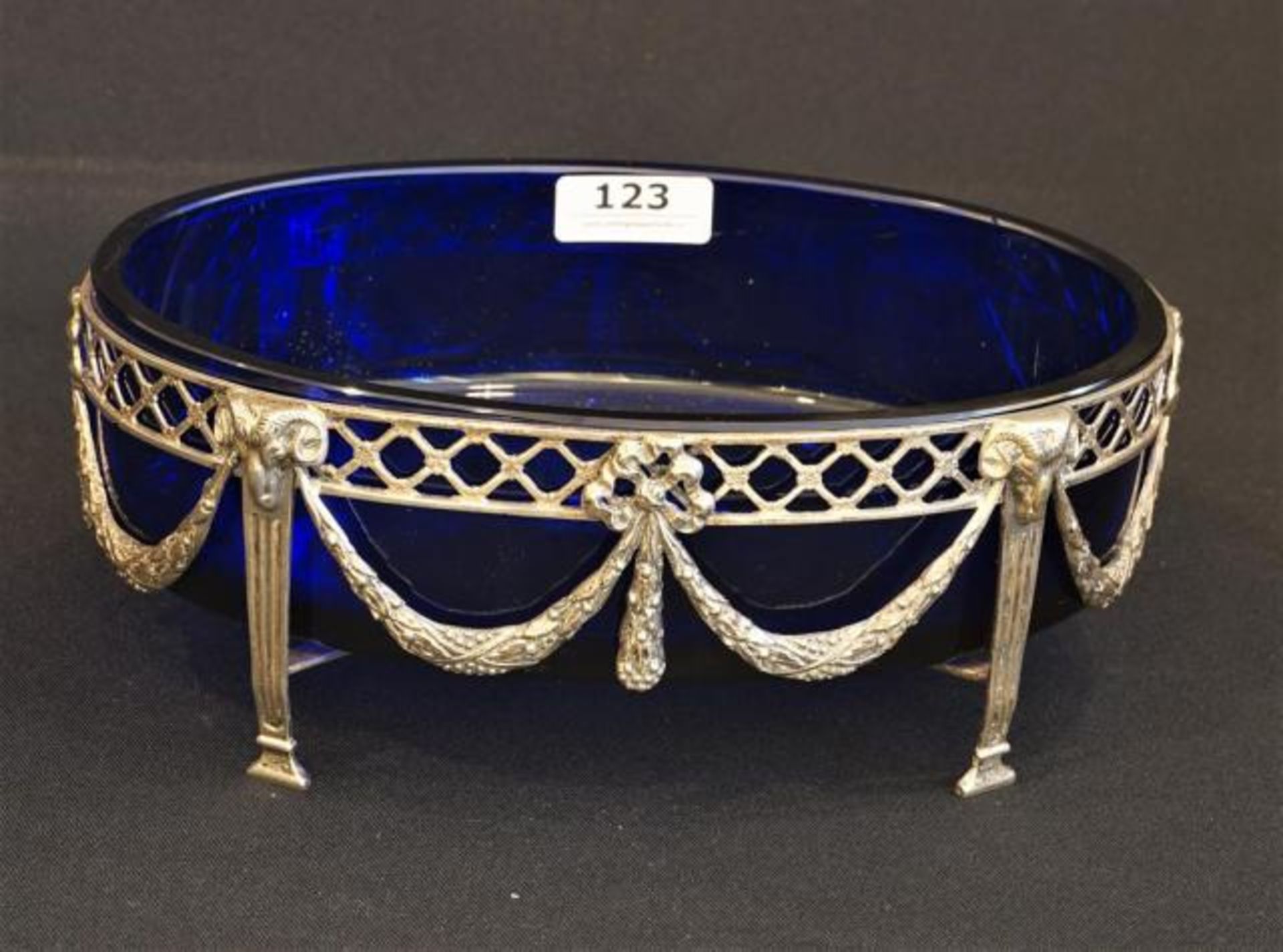 Dutch silver oval bowl, second amount, with blue glass liner of later date, dim. 20 x 14 cm.