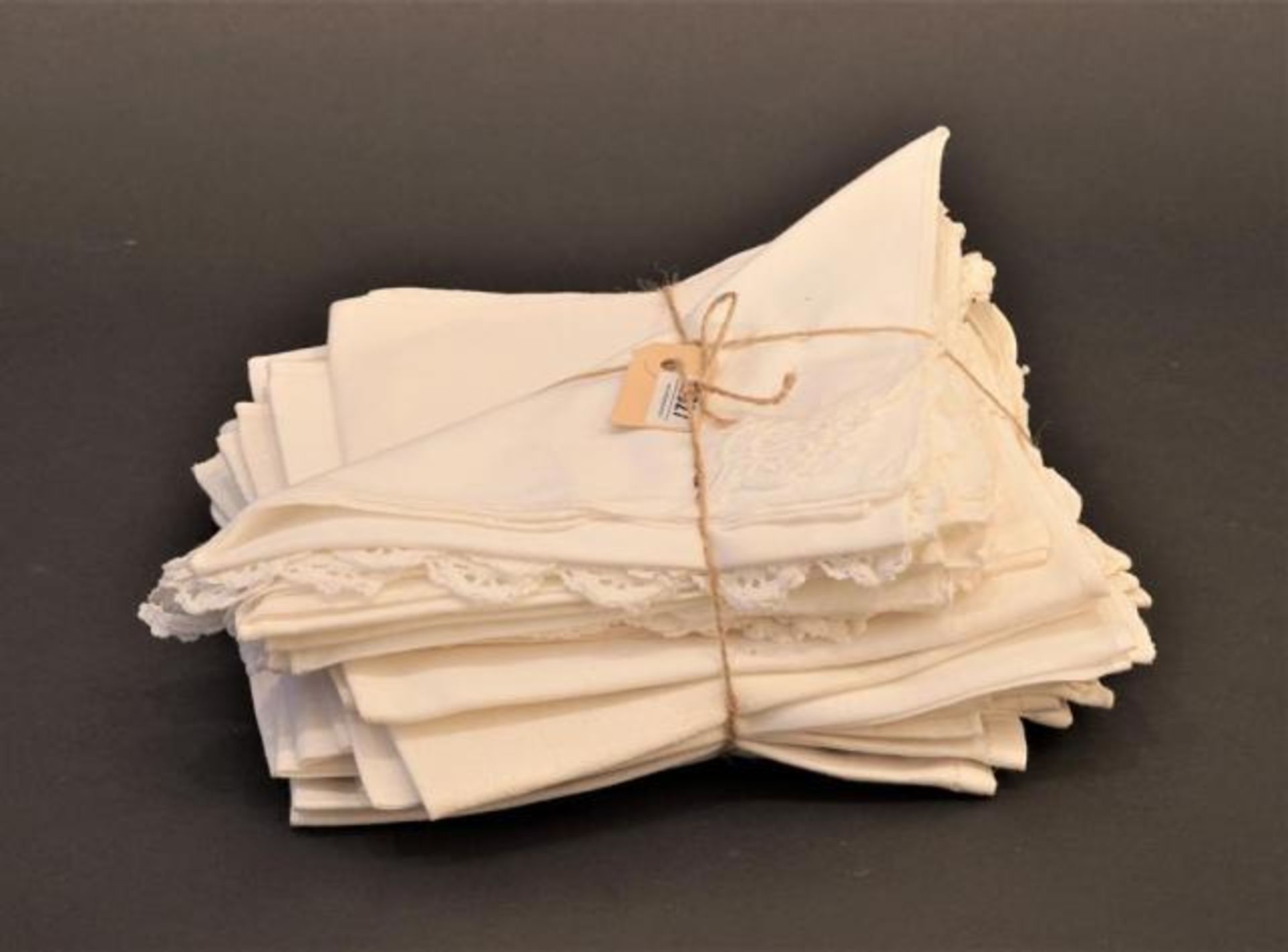 Linnen napkins, various models (appr. 34x)