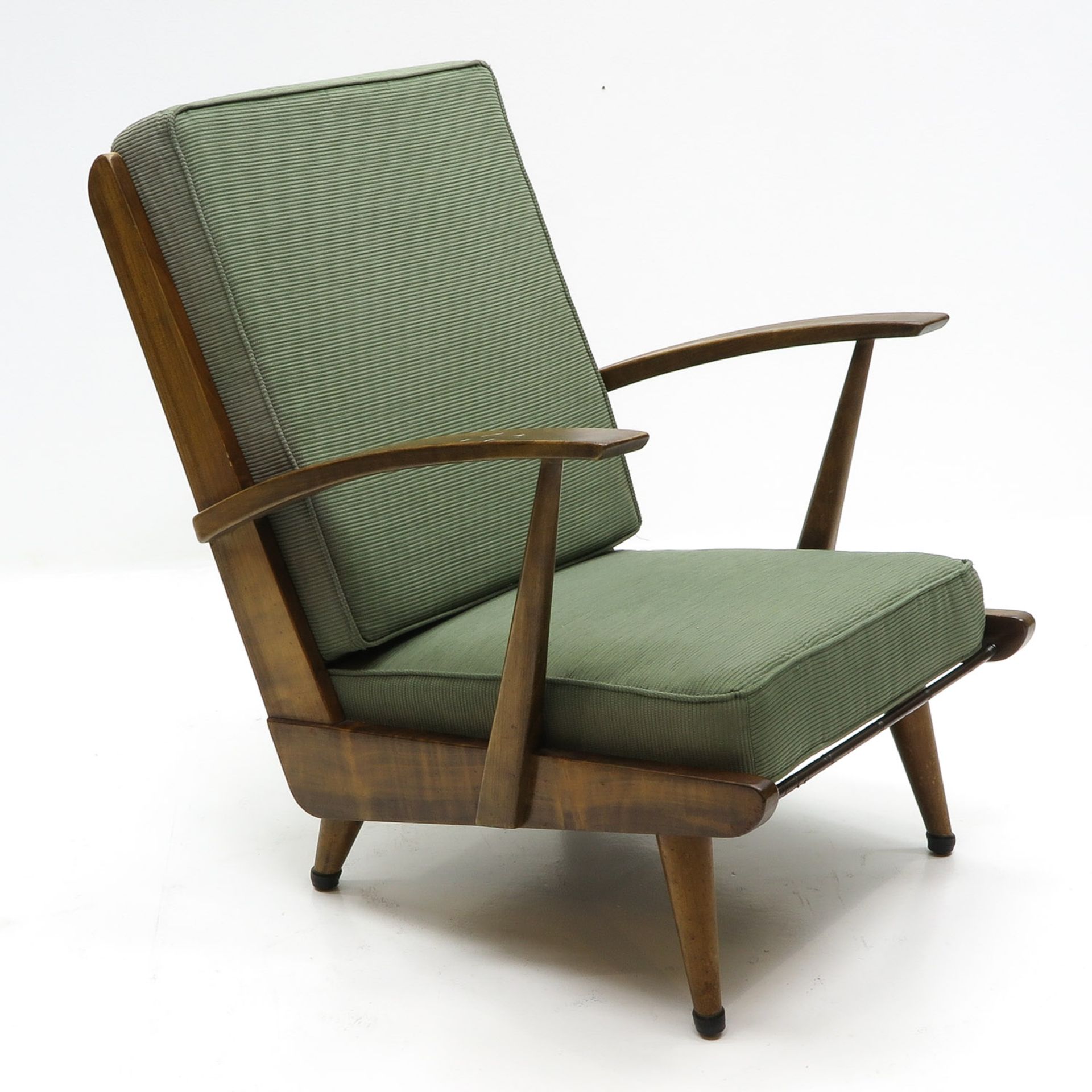 A Collection of Mid Century Modern Furniture - Bild 4 aus 5