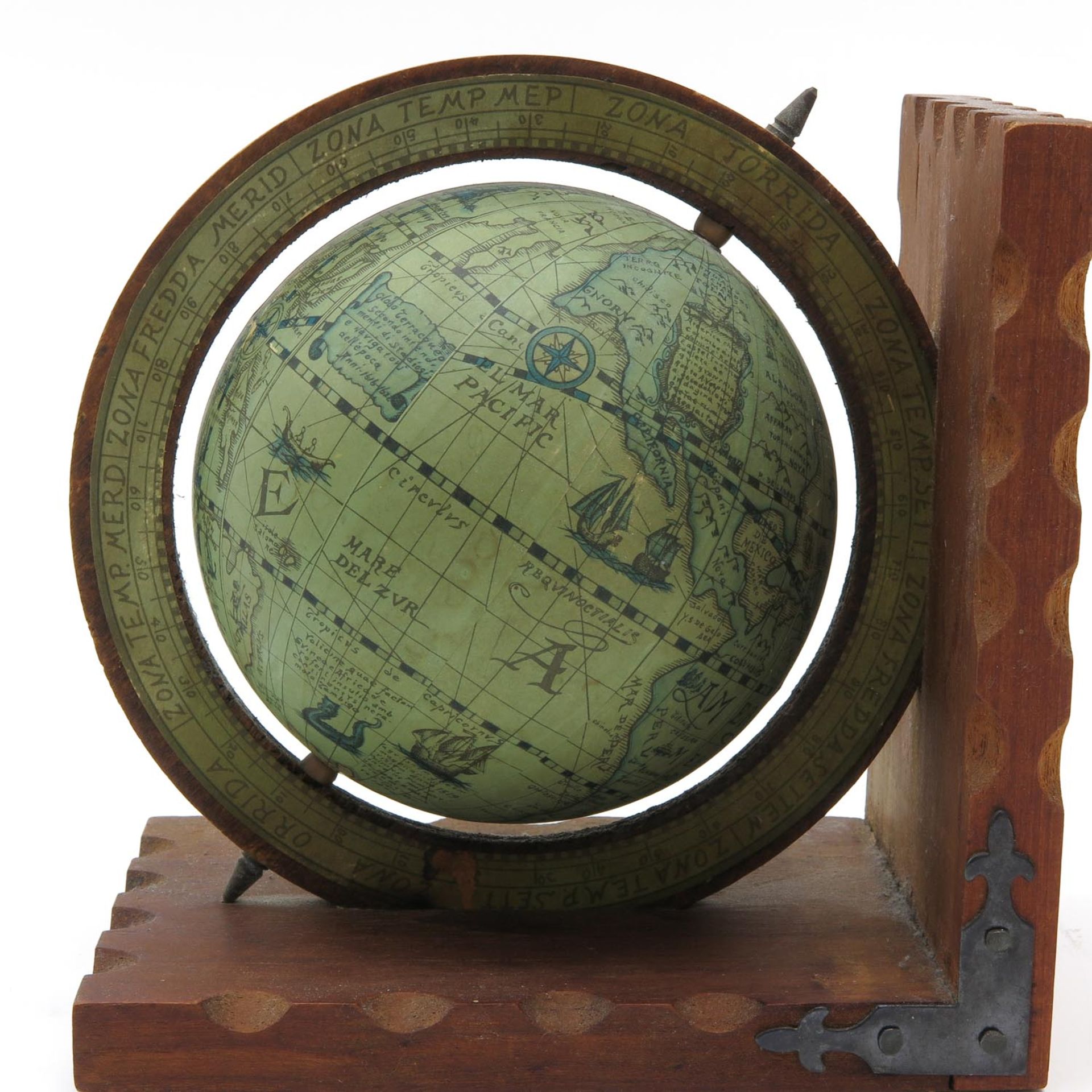 A Pair of Globe Book Ends - Bild 2 aus 5