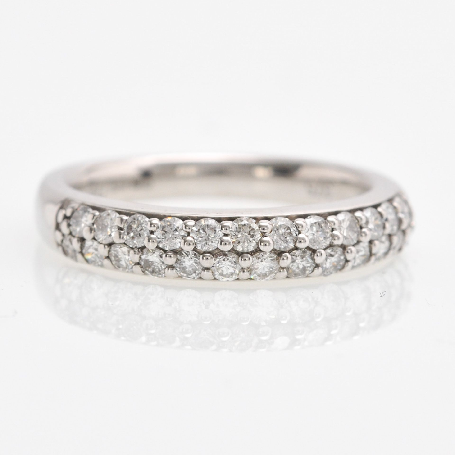 A 9KWG Ladies Diamond Ring Approximately 0.50 CTW