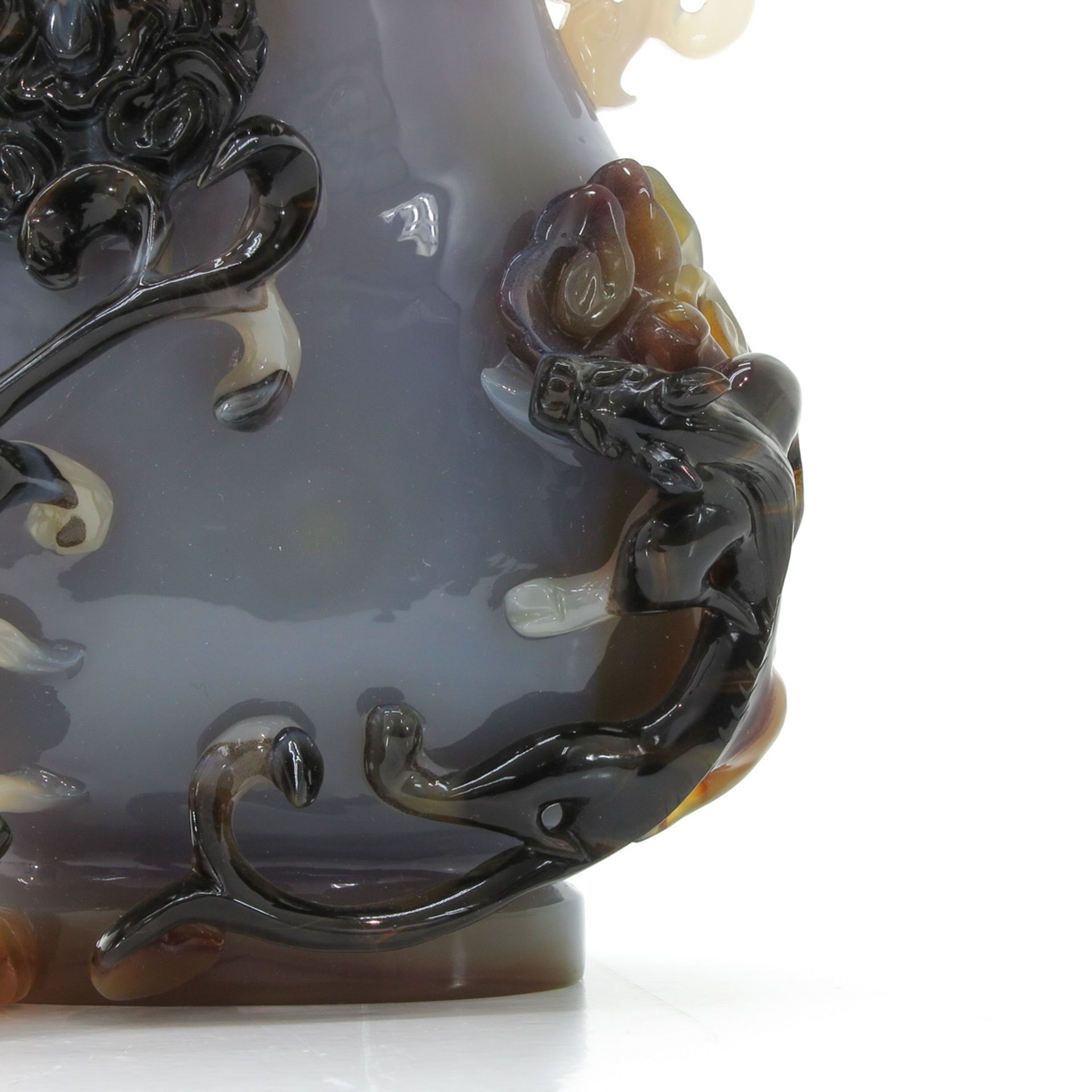 A Carved Agate Stone Urn - Bild 9 aus 9