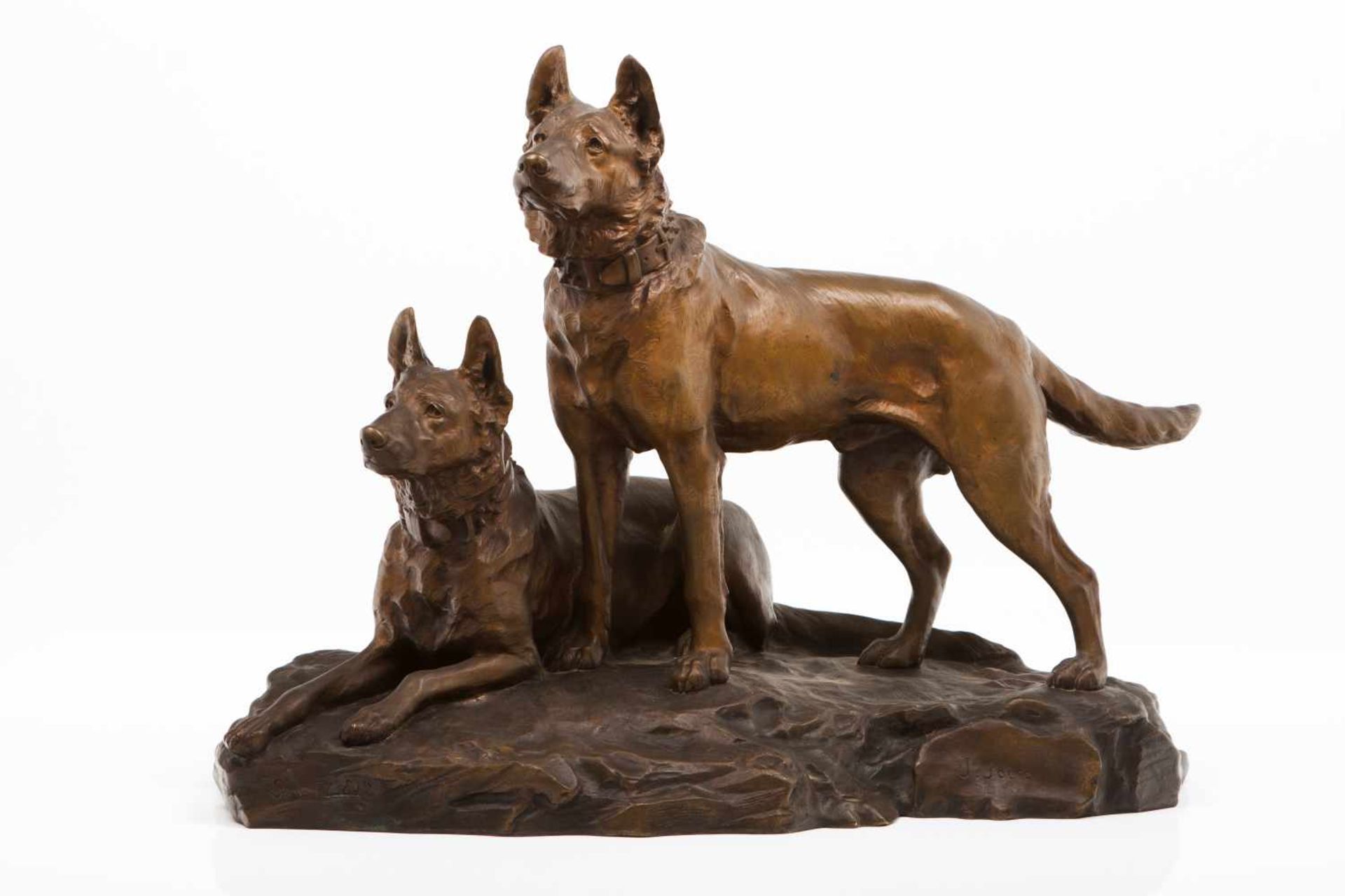 Jean Joire (1862-1950)Two German ShepherdsPatinated bronze group sculptureSigned50x60x32 cm