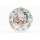 A plateChinese export porcelainPolychrome decoration with oriental figuresQianlong reign (1736-