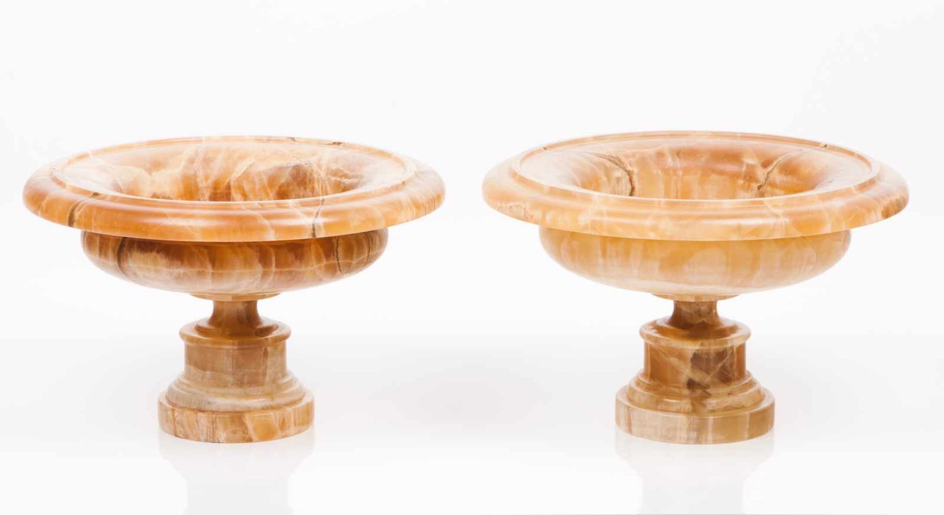 A pair of bowlsIn caramel onyxArrighini Marmi FactoryItaly, 20th C.22,5x38 cm