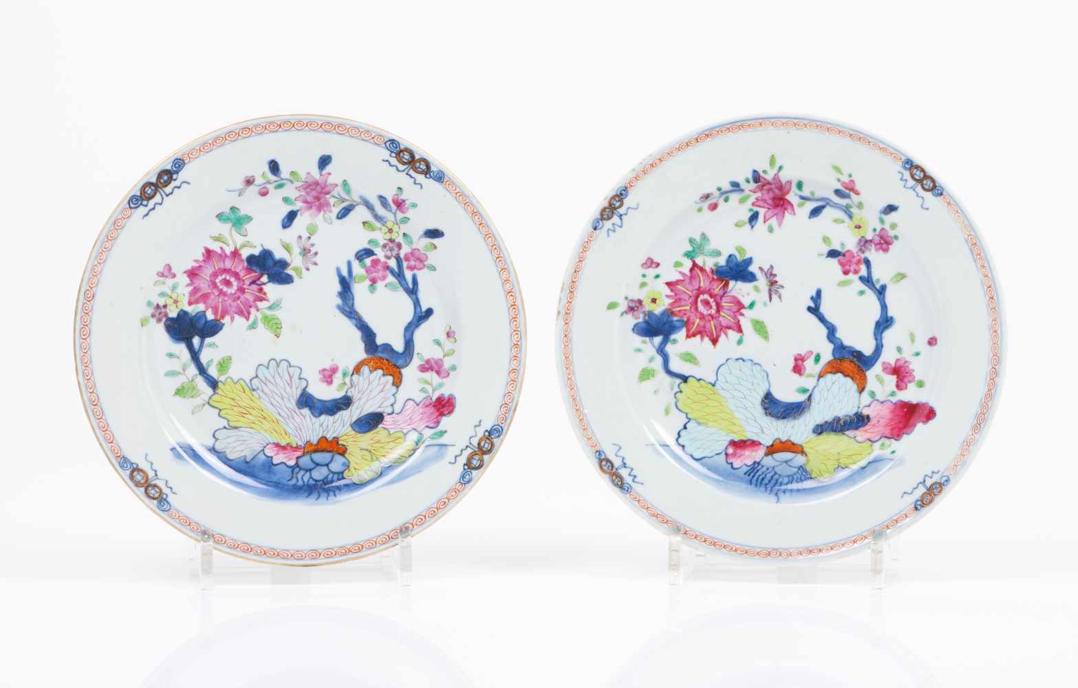 A pair of platesChinese export porcelainPolychrome "Famille Rose" enamels decoration said "pseudo