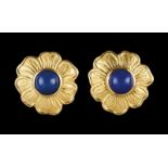 A pair of flower earrings800/000 gold, set with 2 lapis lazuli cabochonsOporto assay mark post