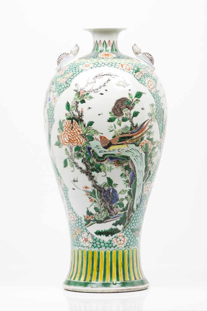 Chinese porcelain"Meiping" shapePolychrome decoration with Famille Verte enamels with cartouches