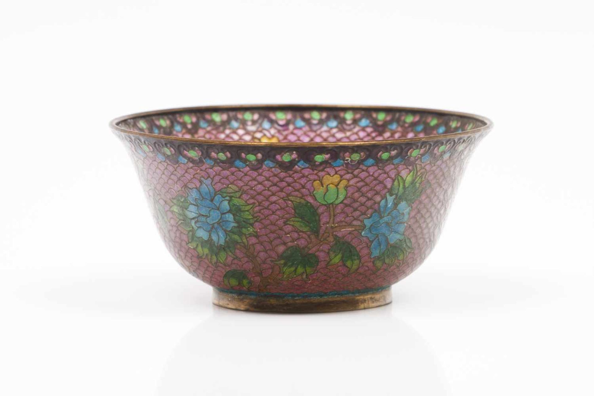 A Plique-à-jour bowlMetal and cloisonné enamelsFloral on pink background decorationChina, 19th/