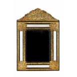 A mirrorCarved and gilt wooden frameBeaded decorationSpain, 18th century44x48 cm- - -15.00 % buyer's