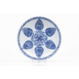 A large plateChinese porcelainFloral motif, blue underglaze decorationKangxi reign (1662-1722)(