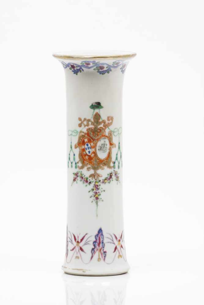 A cylindrical vase