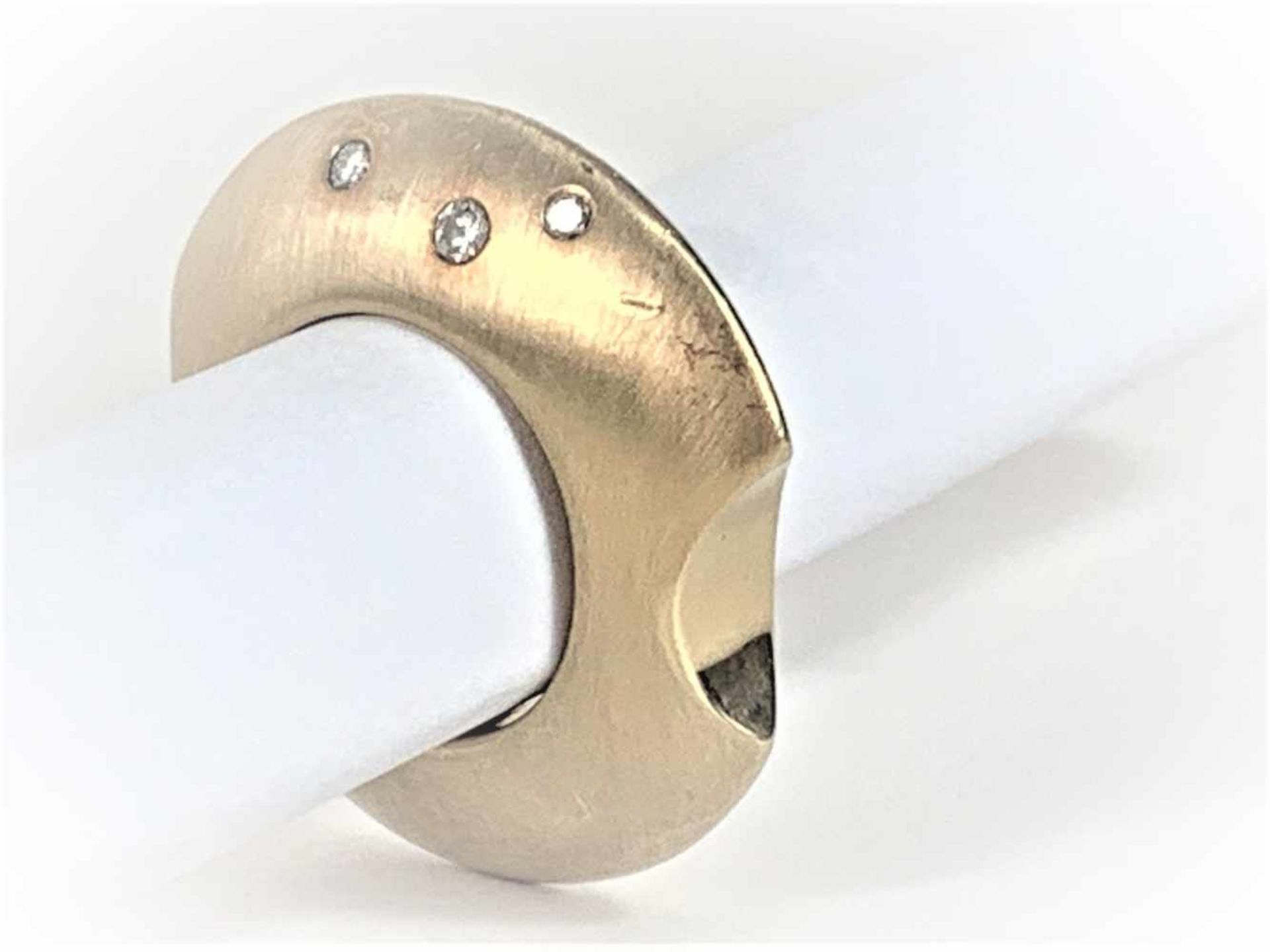 KAUFHOLD Ring oder Anhänger für Lederband, 750 GG/ 23,3 g mattiert und glänzend gearbeitet , 4 - Bild 5 aus 6