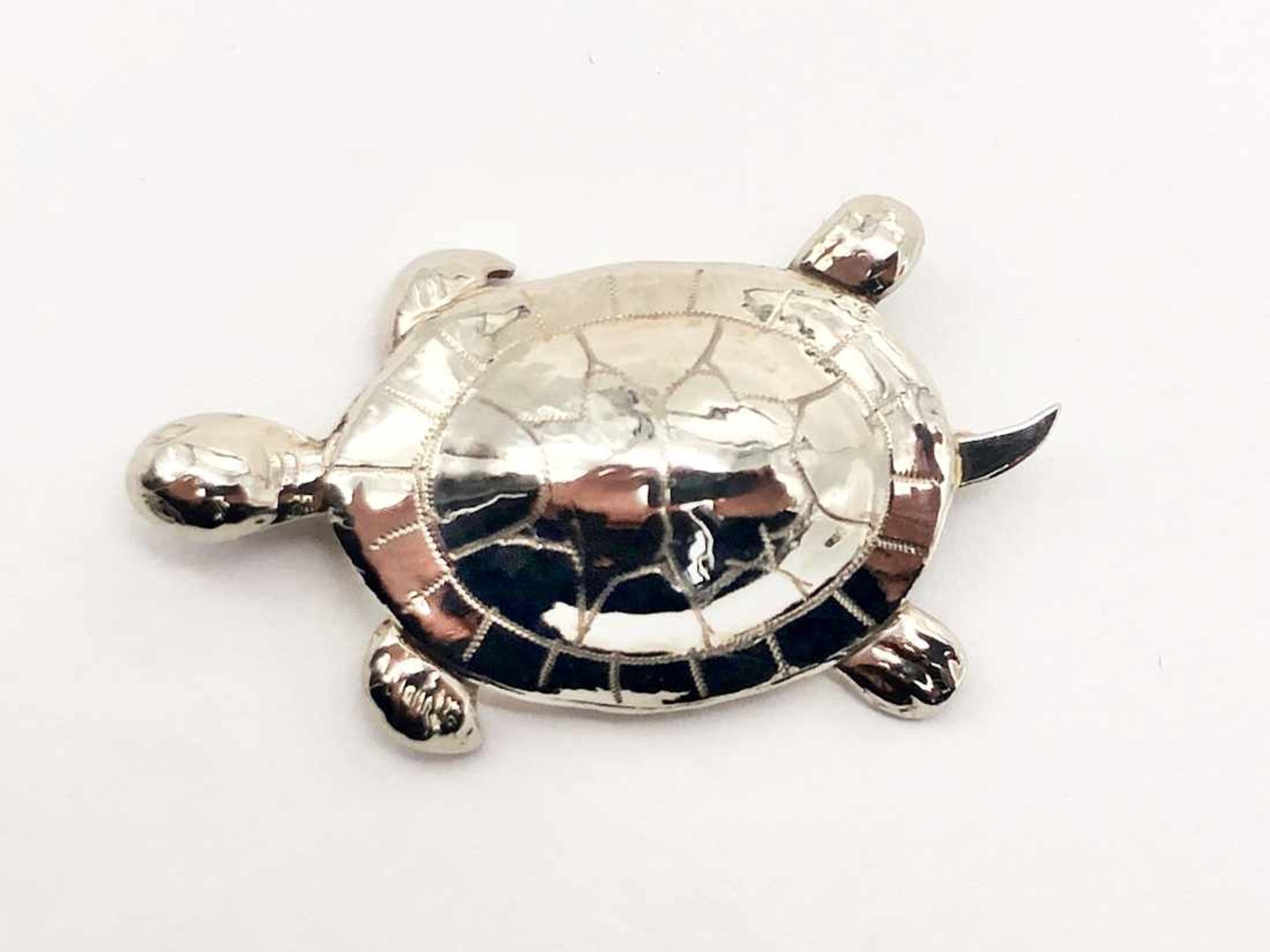 Brosche Schildkröte 585 WG / 4,6 g; Maße ca. 3,80 x 1,90 cm - Bild 4 aus 6