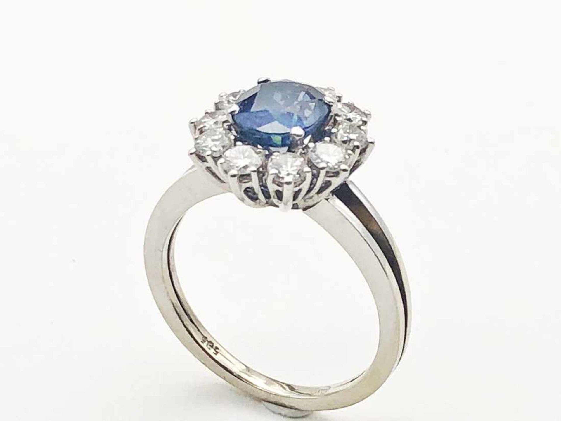 Ring 585 WG / 4,1 g, Saphir, 10 Brillanten ca. 0,65 ct W vsi-si; RG: ca. 52 - Bild 3 aus 9