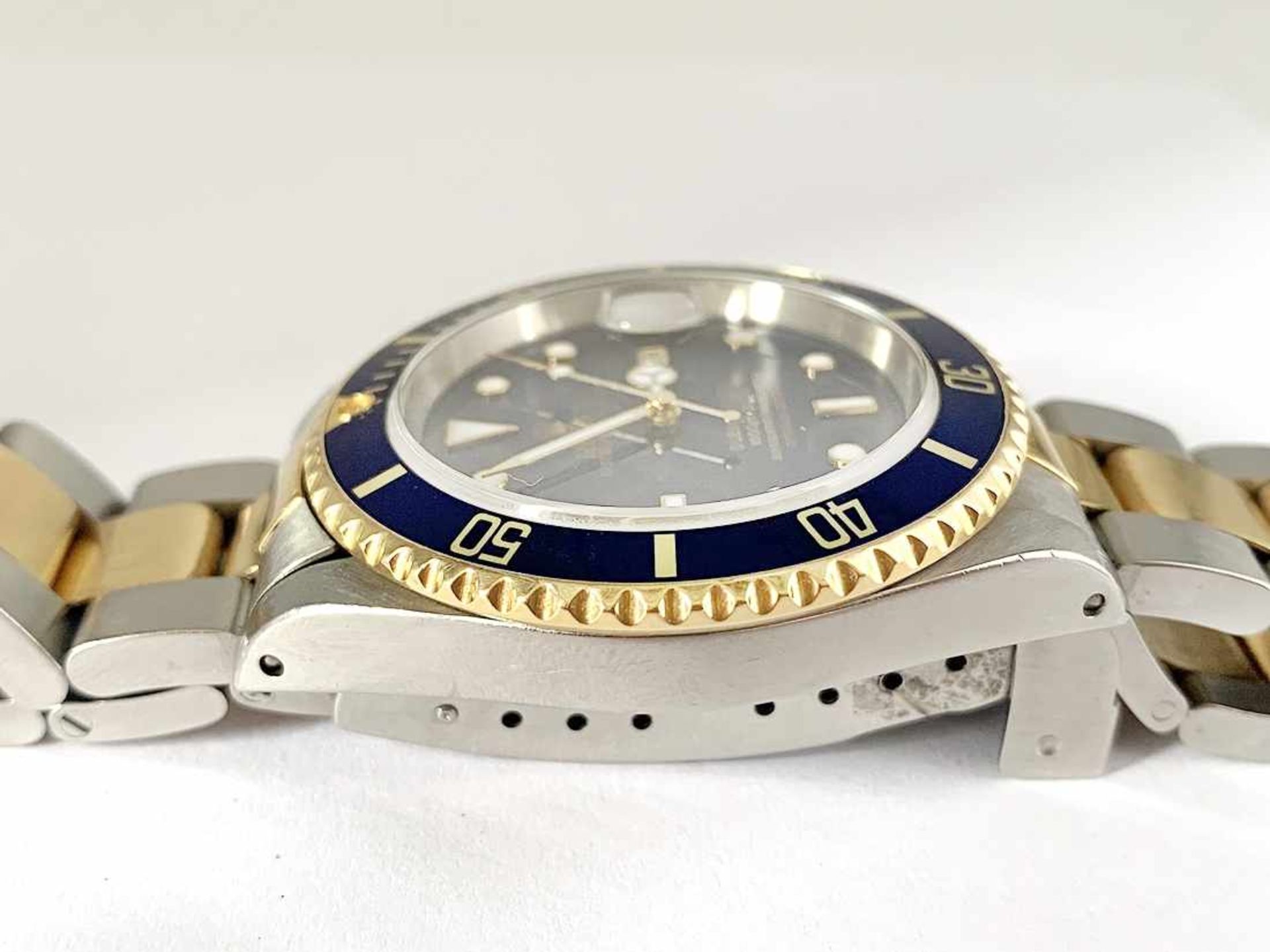 ROLEX Submariner Herrenarmbanduhr, Nr. 16613, Stahl / Gold, Papiere von 12/1999; Ø ca. 40 mm. - Bild 6 aus 13