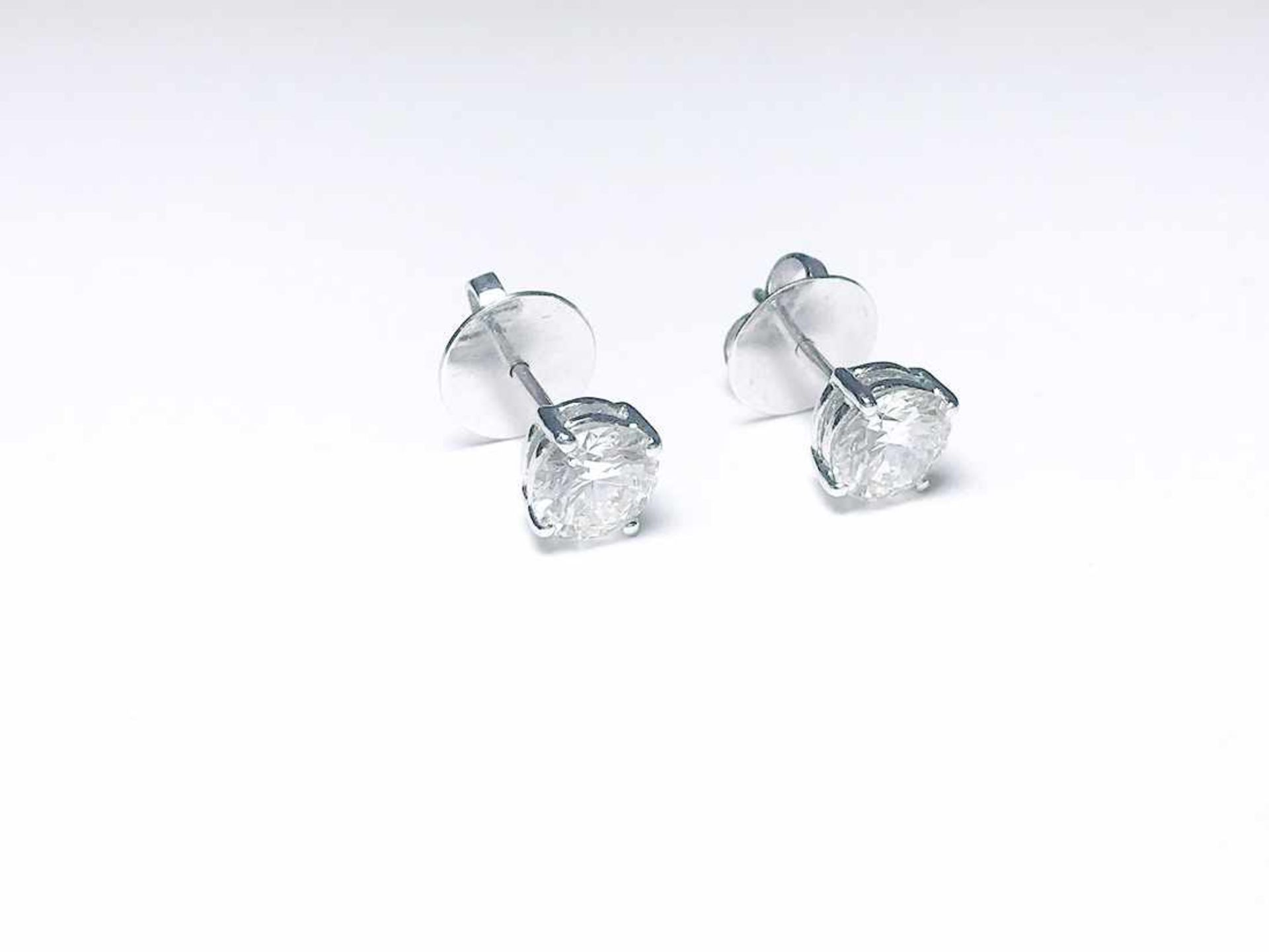 1 Paar Ohrstecker 750 WG / 000, 2 Brillanten: 1.) 1,00 ct, Farbe I vsi 2 punziert); 2.) 1,02 ct, - Bild 6 aus 12