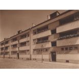 Werner Mantz (Köln 1901 – 1983 Eijsden)Häuserblock in Köln-Bickendorf II, Rosenhof. Architekten: