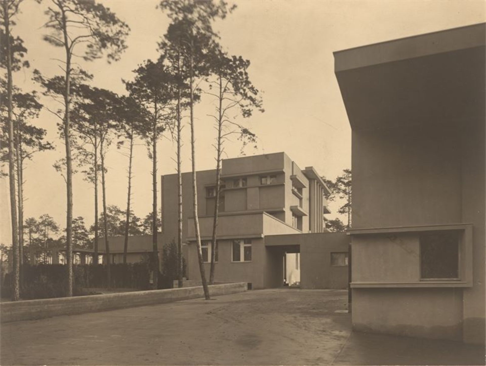 Franz Linkhorst (tätig um 1900 bis 1920er-Jahre in Berlin)Villa Goldstein, Berlin-Westend (1922–24).