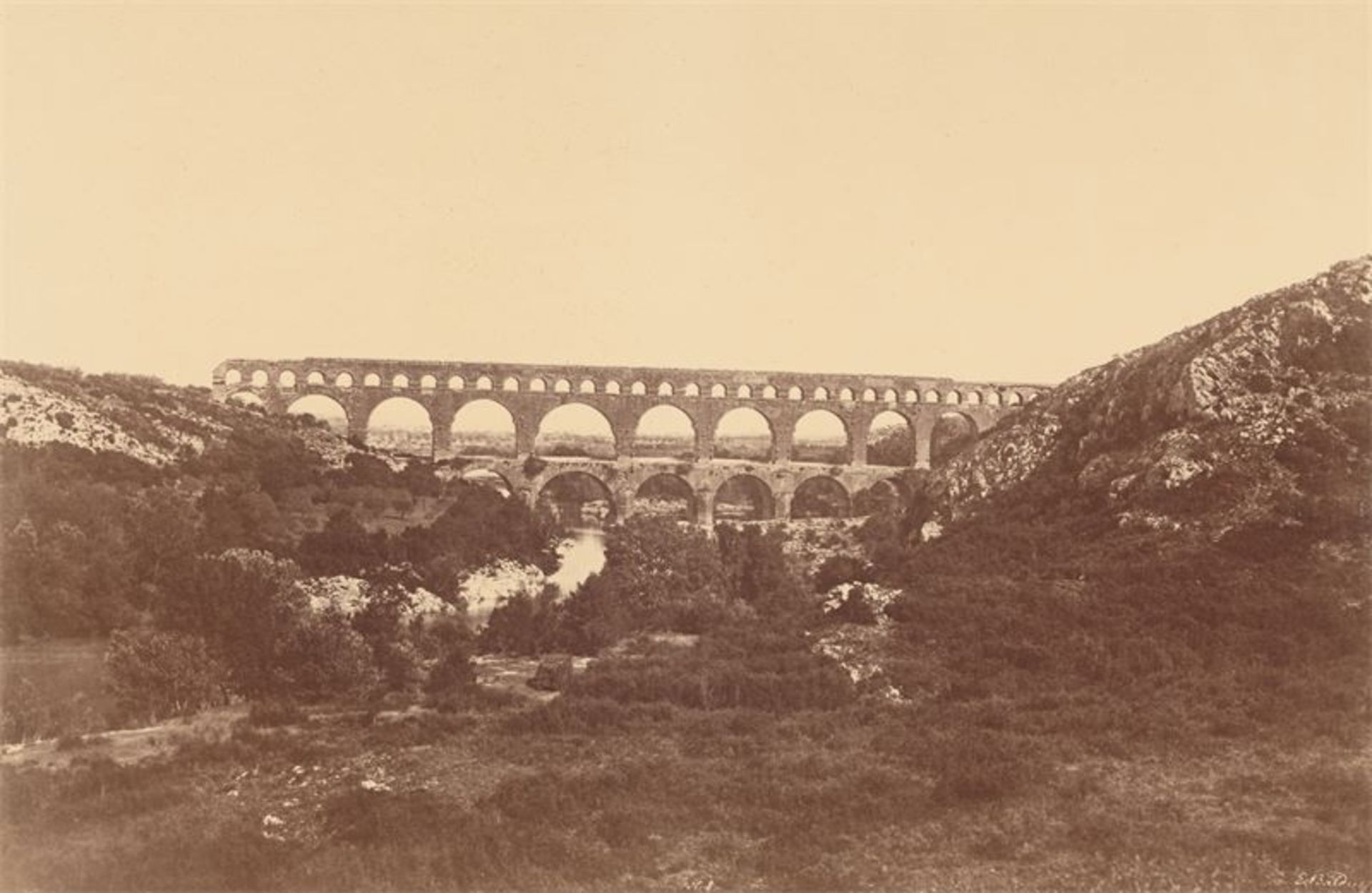 Édouard Denis Baldus (Grünebach 1813 – 1889 Arcueil)Le Pont du Gard. 1855Vintage. Albuminabzug. 28,1