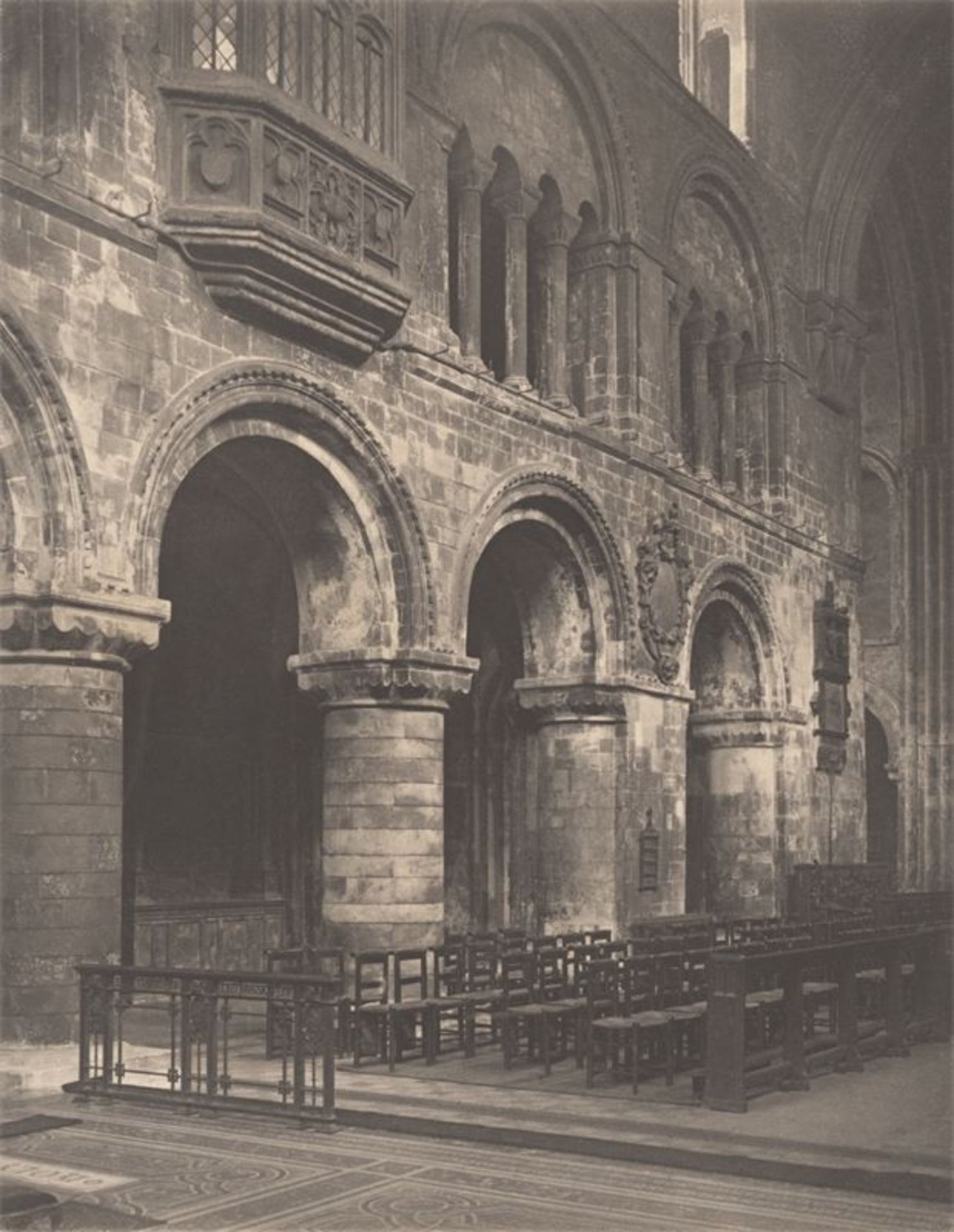 Frederick Henry Evans (1853 – London – 1943)„St. Bartholomew the Great, South Side Chancel“,